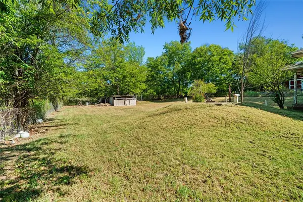 902 W 4th ST, Ada, OK 74820