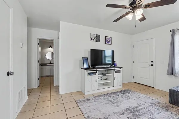 116 N McKenzie ST #116 + 118, Weatherford, OK 73096