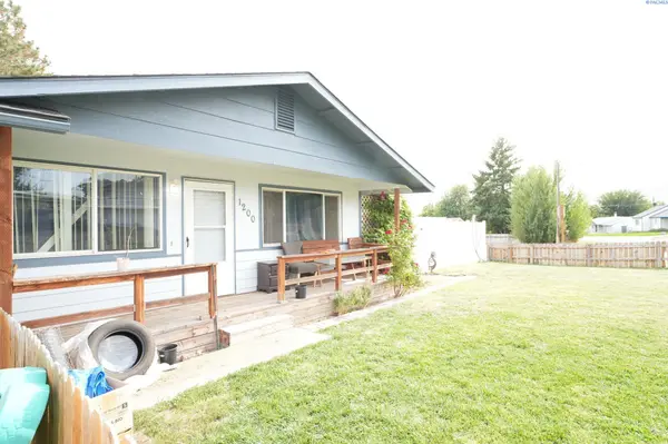 1200 13th St, Benton City, WA 99320