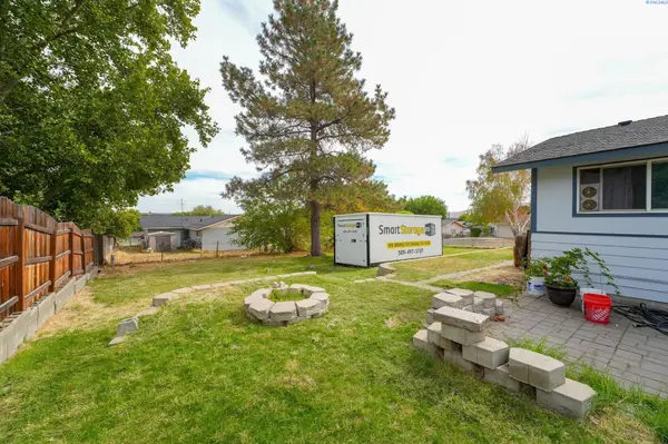 1200 13th St, Benton City, WA 99320
