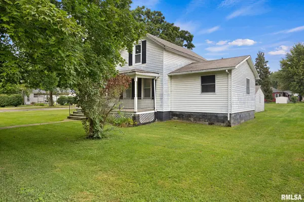 210 W WILLIAMS ST, Wyoming, IL 61491