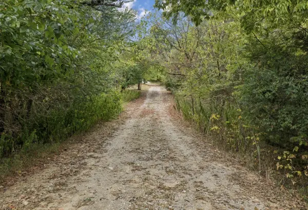 20 Bourn Ln, Brush Creek, TN 38547