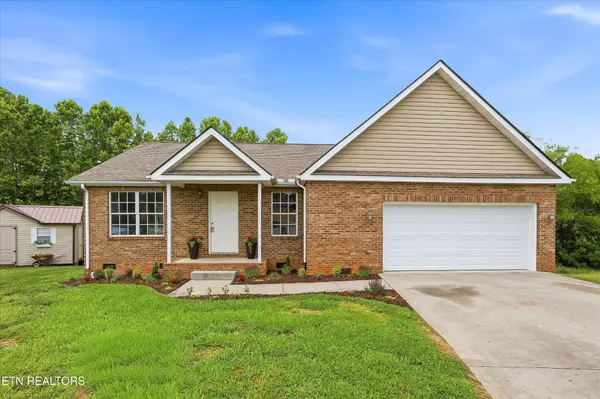 4400 Waldon Pond Lane,  Corryton,  TN 37721