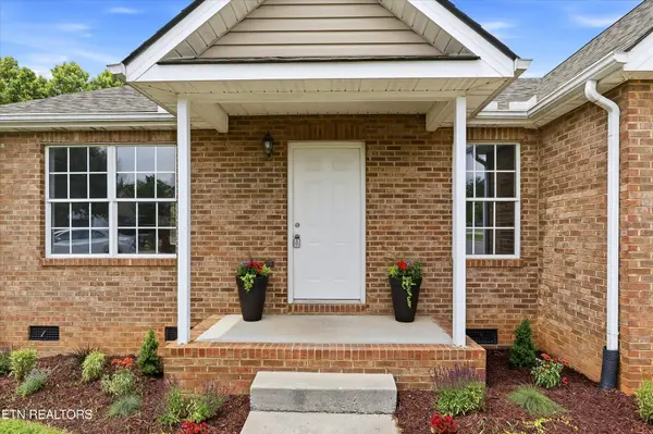 4400 Waldon Pond Lane, Corryton, TN 37721