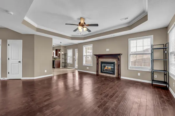 708 Sturdivant Dr, Clarksville, TN 37042