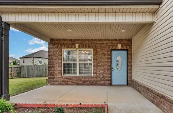 708 Sturdivant Dr, Clarksville, TN 37042