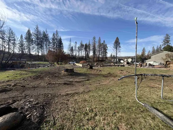 5706 W Lyons Ct, Spokane, WA 99208