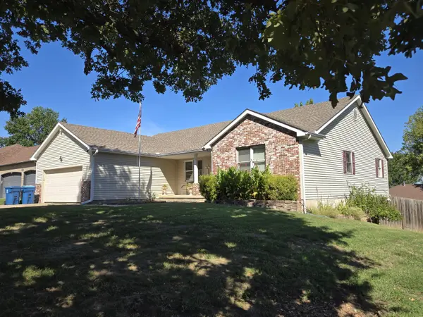 3517 Hackberry LN, Joplin, MO 64801