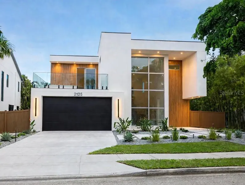 2125 DATURA ST, Sarasota, FL 34239
