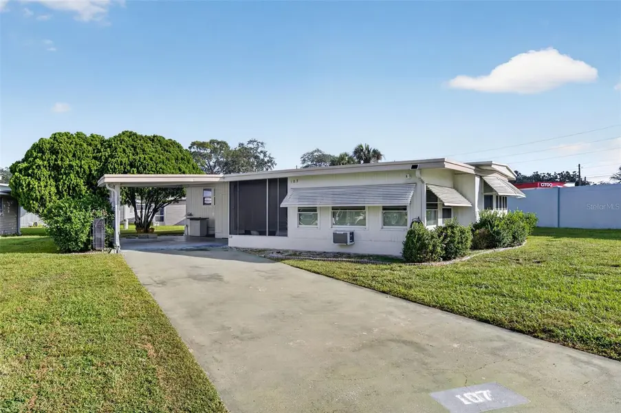 107 DIAMOND HEAD DR, Leesburg, FL 34788