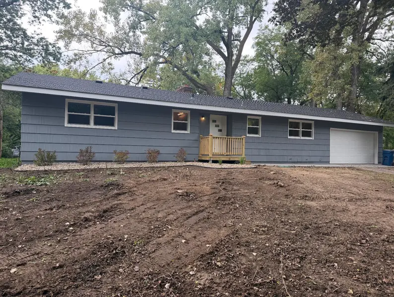 4040 Merriam RD, Minnetonka, MN 55305
