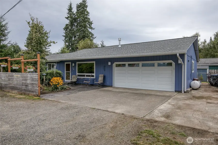 1104 E Fairview LN, Montesano, WA 98563