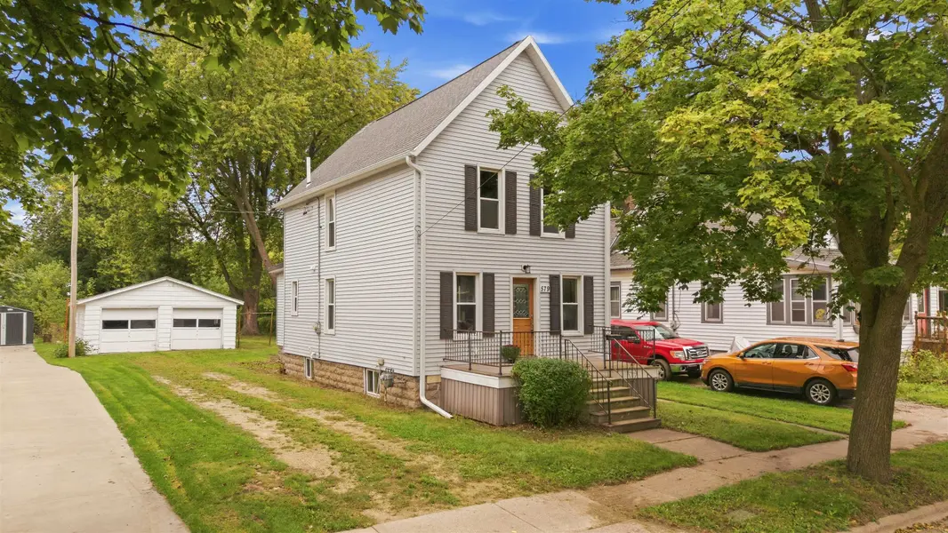 579 FOREST AVE, Fond Du Lac, WI 54935