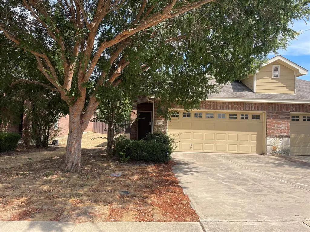 1430 Ravenwood Lane, Mansfield, TX 76063