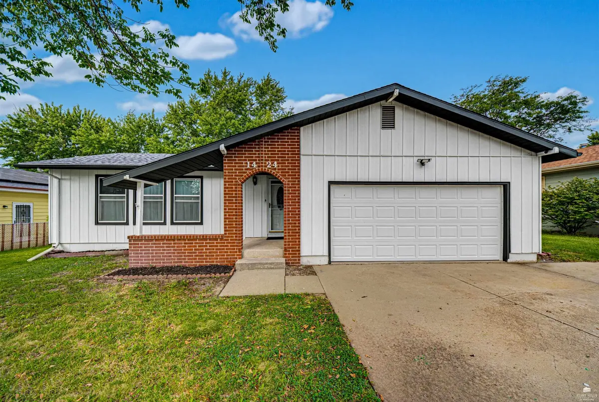 1424 Cypress CT, Junction City, KS 66441