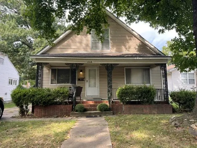 1918 S Elm ST, Pittsburg, KS 66762