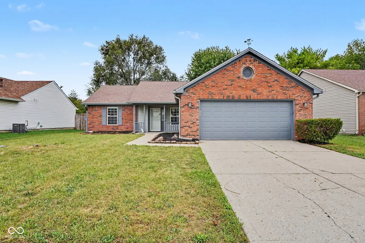 6630 Sparrowood DR, Indianapolis, IN 46236