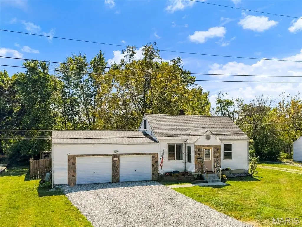 606 College AVE, Warrenton, MO 63383