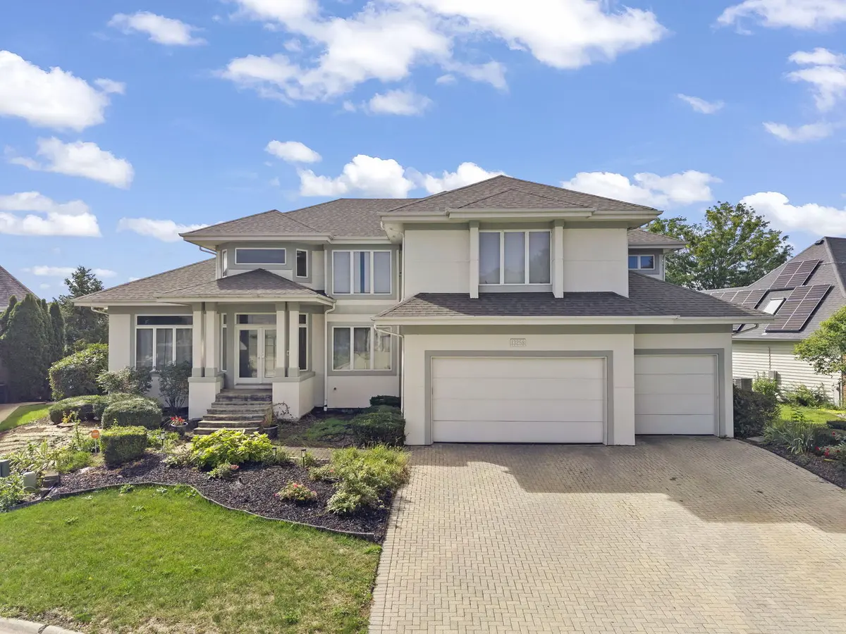 13258 Lakepoint DR, Plainfield, IL 60585
