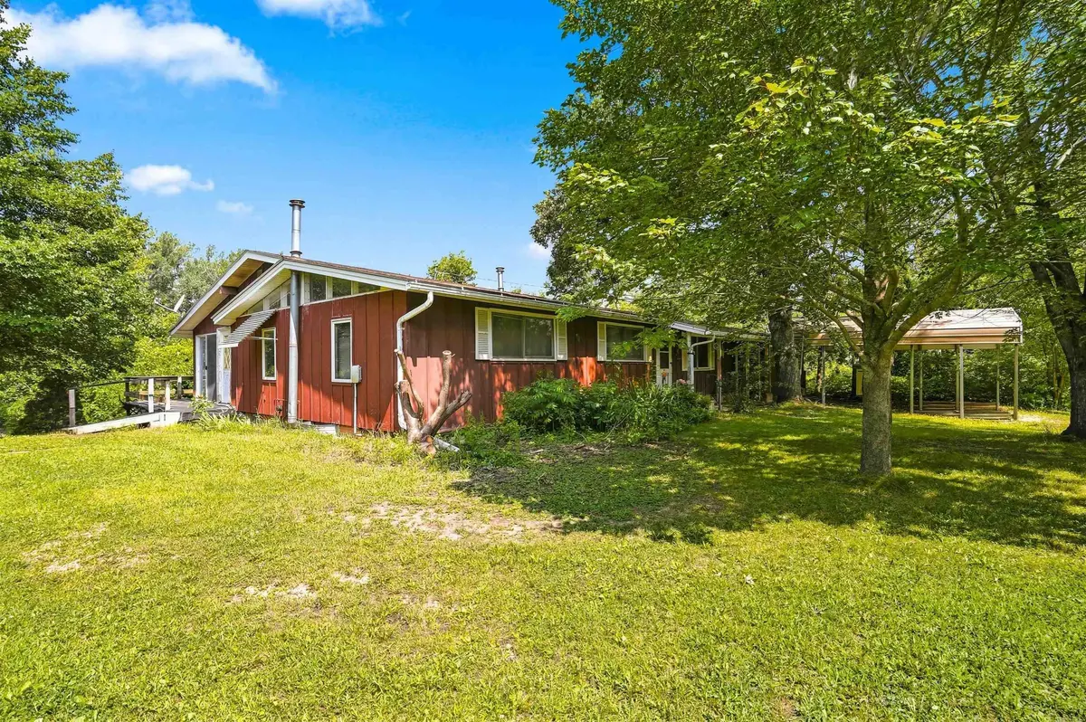 21635 Walnut Ave., Shell Rock, IA 50670