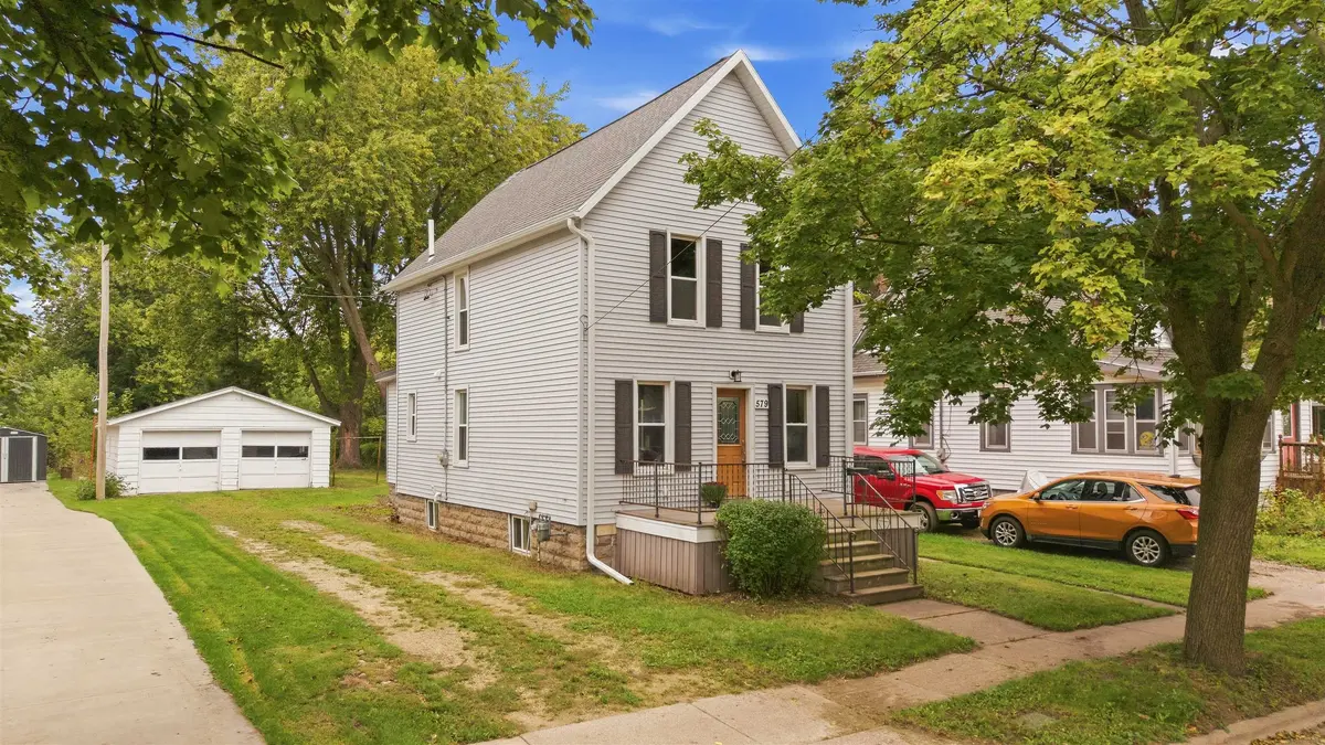 579 FOREST AVE, Fond Du Lac, WI 54935