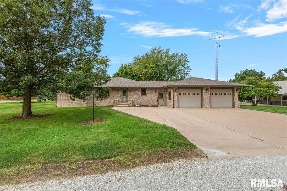 868 E COUNTY HIGHWAY 3 HWY, Table Grove, IL 61482