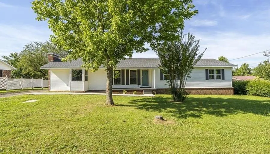260 BARKER DR, Savannah, TN 38372