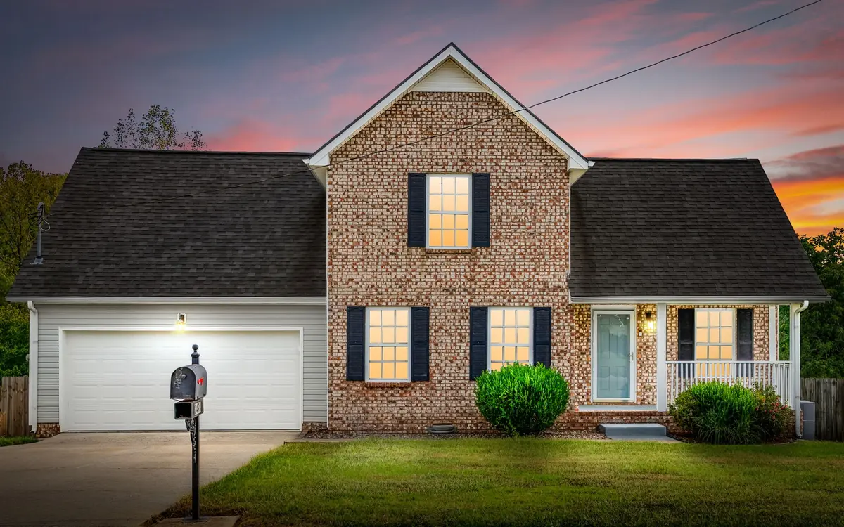 2498 Elkmont Dr, Clarksville, TN 37040
