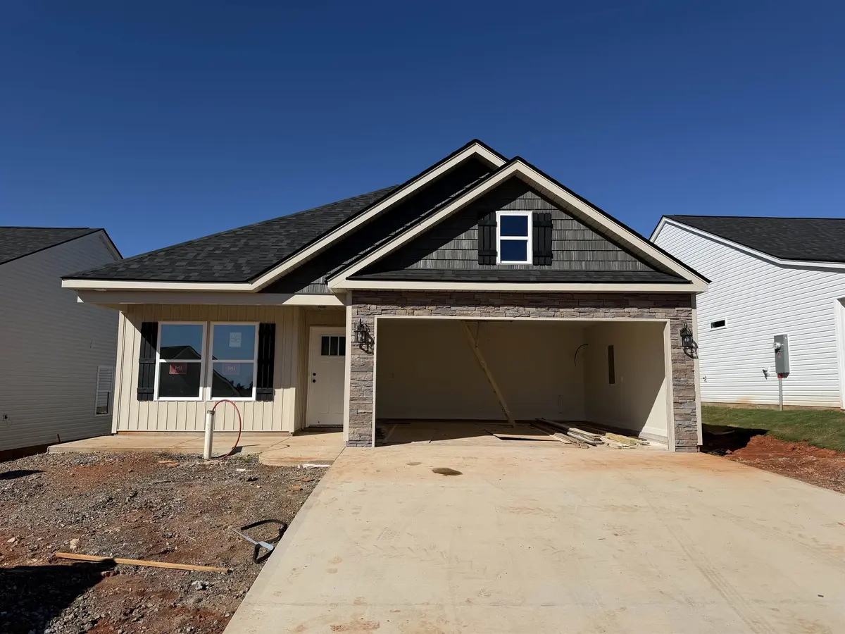 1724 Spruce Knoll ST, Spartanburg, SC 29303