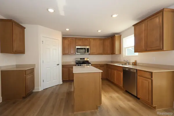 4319 Oak ST, Grand Blanc Charter Township, MI 48439
