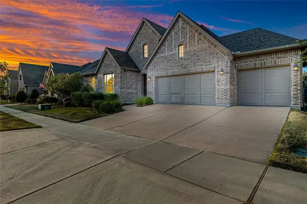 829 Boardwalk Way, Little Elm, TX 76227