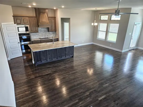 2721 Silo Lane, Van Alstyne, TX 75495
