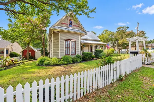 602 Storrs Street, Rockwall, TX 75087