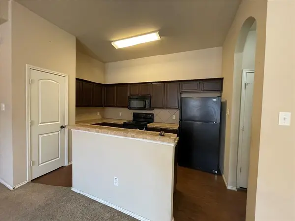 1430 Ravenwood Lane, Mansfield, TX 76063
