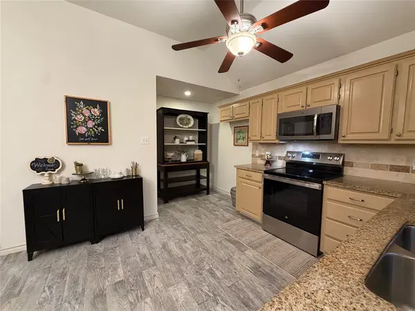 1107 Oxford Drive, Gainesville, TX 76240