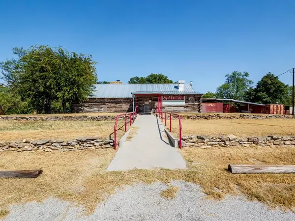 914 Highway 84 ByPass, Coleman, TX 76834