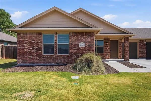 1325 White Sand Drive #1329, Pelican Bay, TX 76020