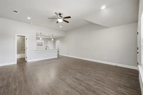 1325 White Sand Drive #1329, Pelican Bay, TX 76020