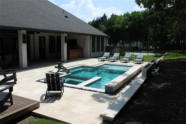 333 Renaissance Lane, Heath, TX 75032