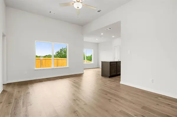 134 Condie Russell Avenue, Venus, TX 76084