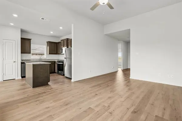 140 Condie Russell Avenue, Venus, TX 76084