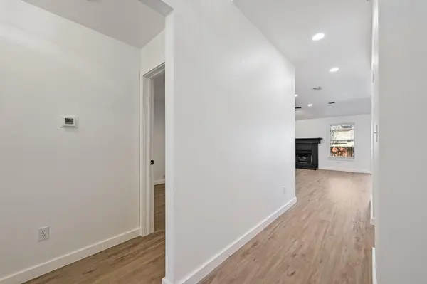 2738 Winding Brook DR, Austin, TX 78748