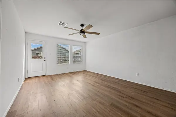216 Hellcats WAY, Jarrell, TX 76537