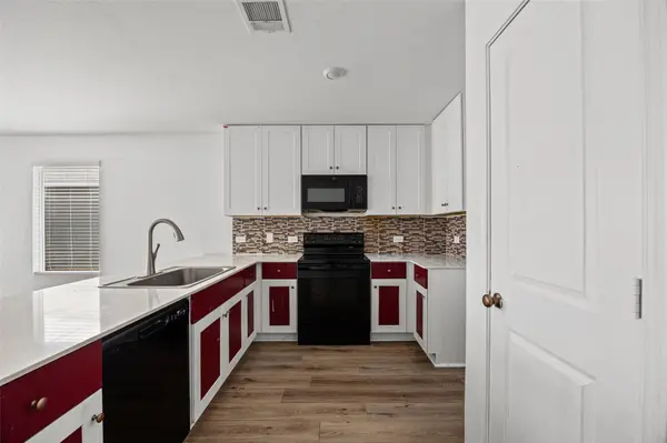 216 Hellcats WAY, Jarrell, TX 76537