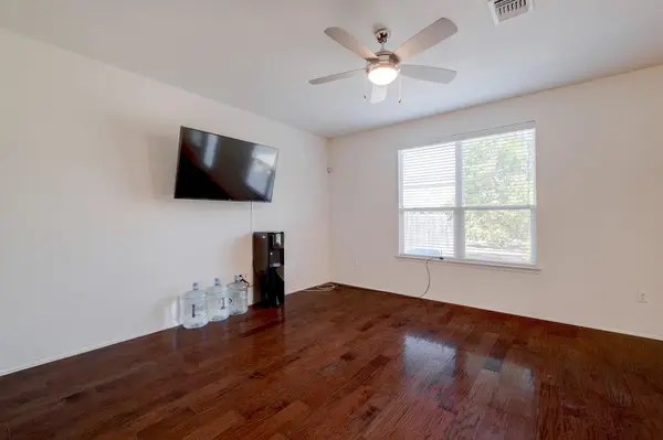 1404 Verdana DR, Austin, TX 78753