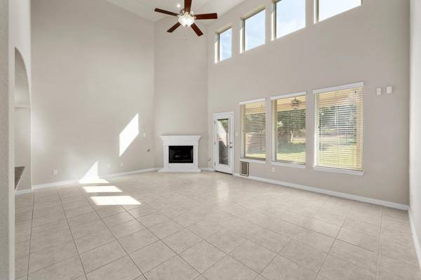 785 Vista Garden DR, Buda, TX 78610