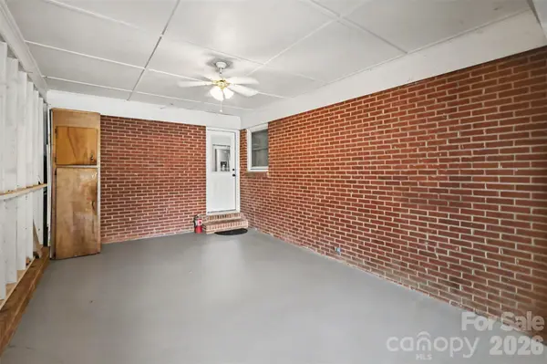 1308 E Stagecoach TRL, Lawndale, NC 28090