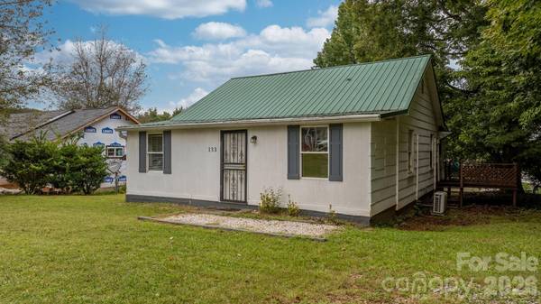 153 Autumn LN, Spindale, NC 28160