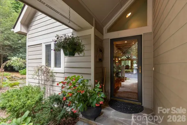 21 Crescent TRL, Highlands, NC 28741