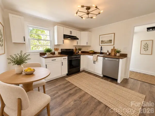 142 S Ervin AVE, Newton, NC 28658